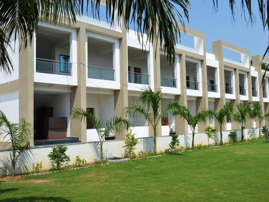 Banyan Paradise Resort Vadodara Esterno foto
