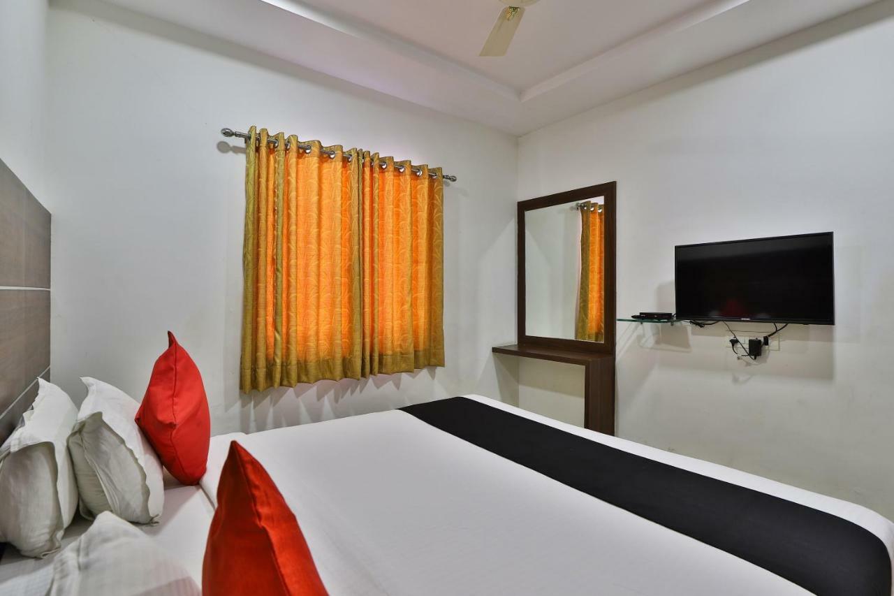 Banyan Paradise Resort Vadodara Esterno foto