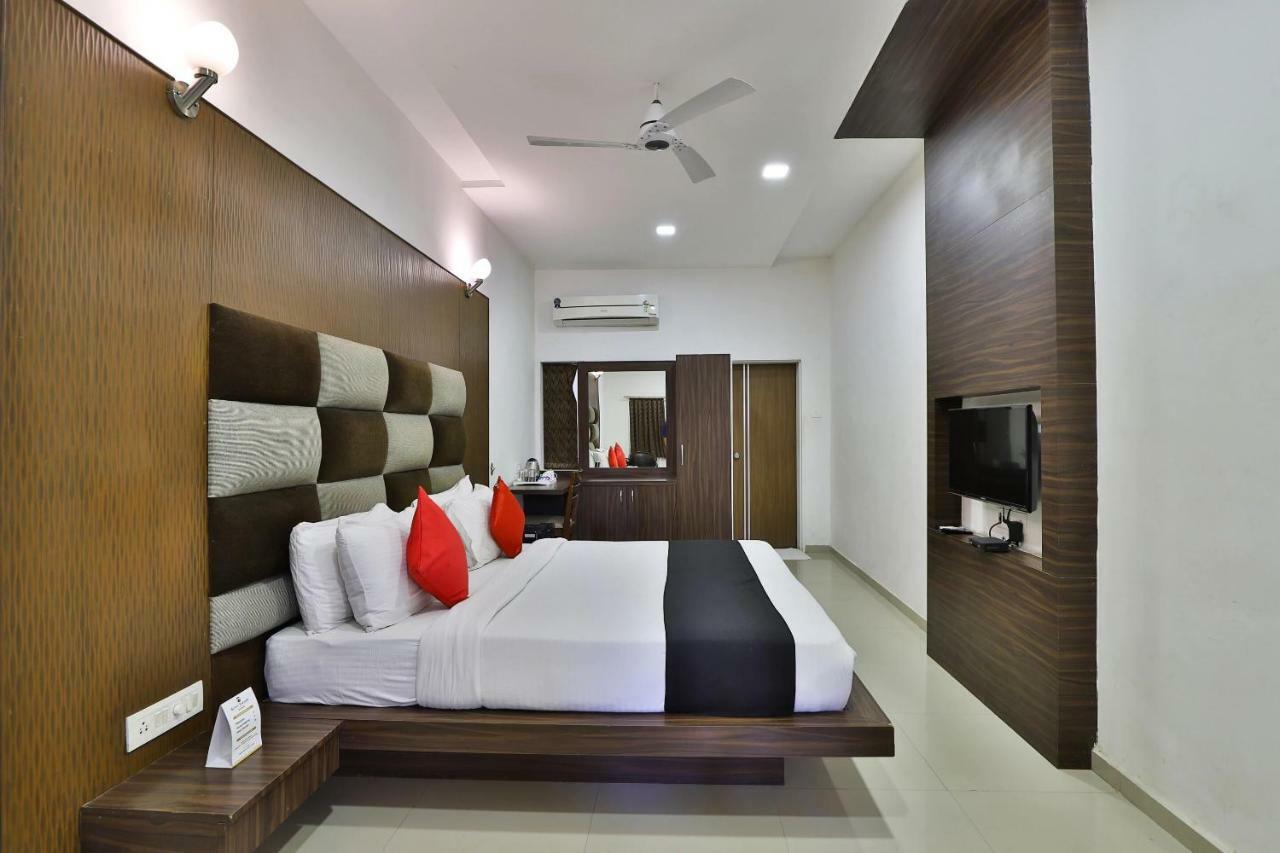 Banyan Paradise Resort Vadodara Esterno foto