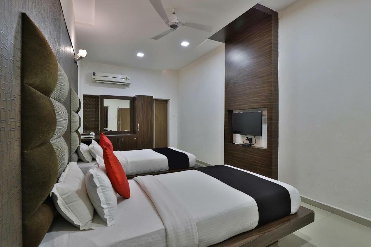 Banyan Paradise Resort Vadodara Esterno foto