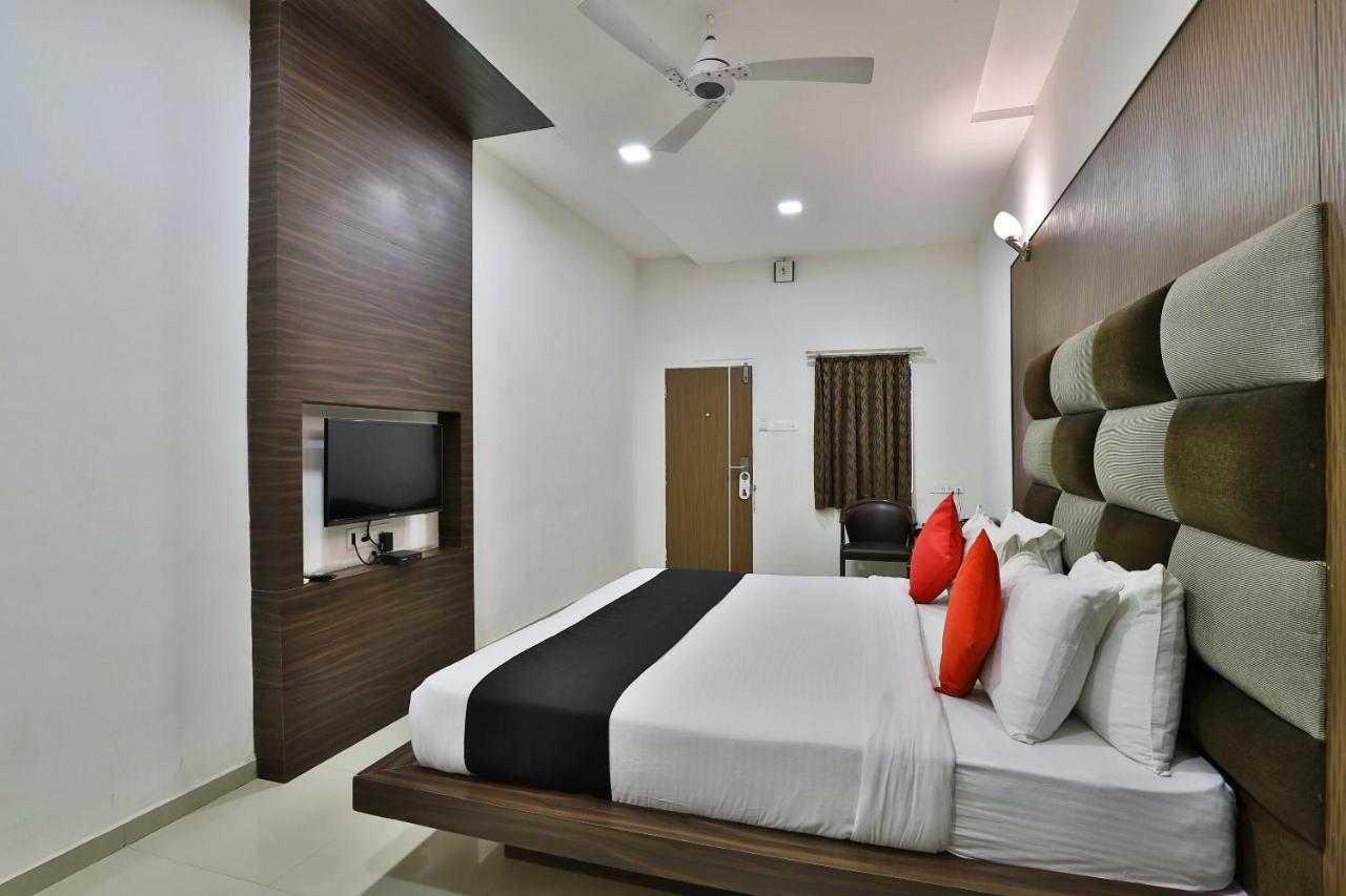 Banyan Paradise Resort Vadodara Esterno foto