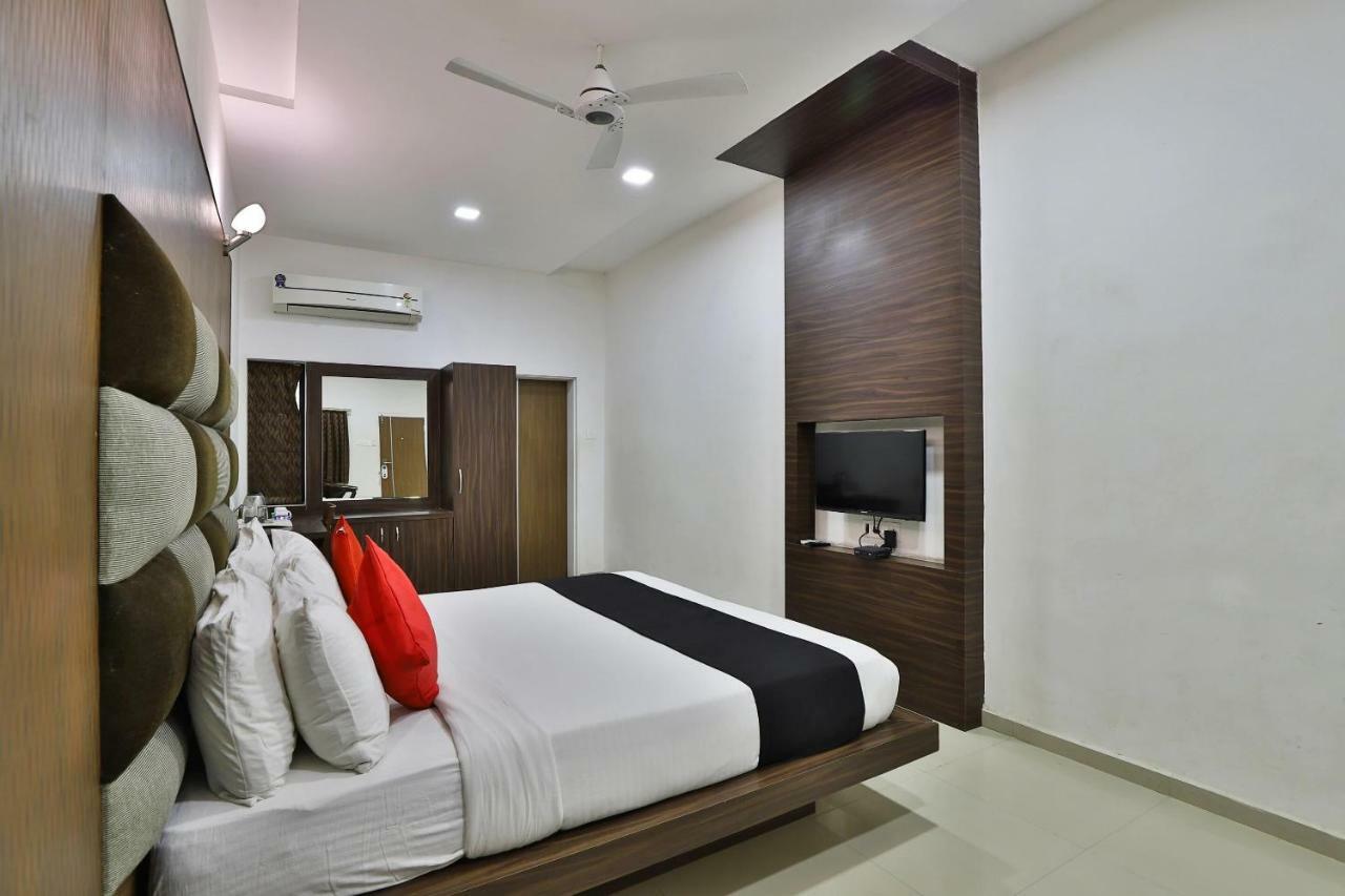 Banyan Paradise Resort Vadodara Esterno foto